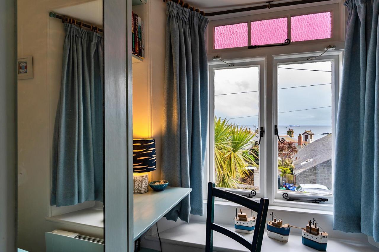 Finest Retreats - Cosy Mousehole Cottage With Sea Views Exterior photo