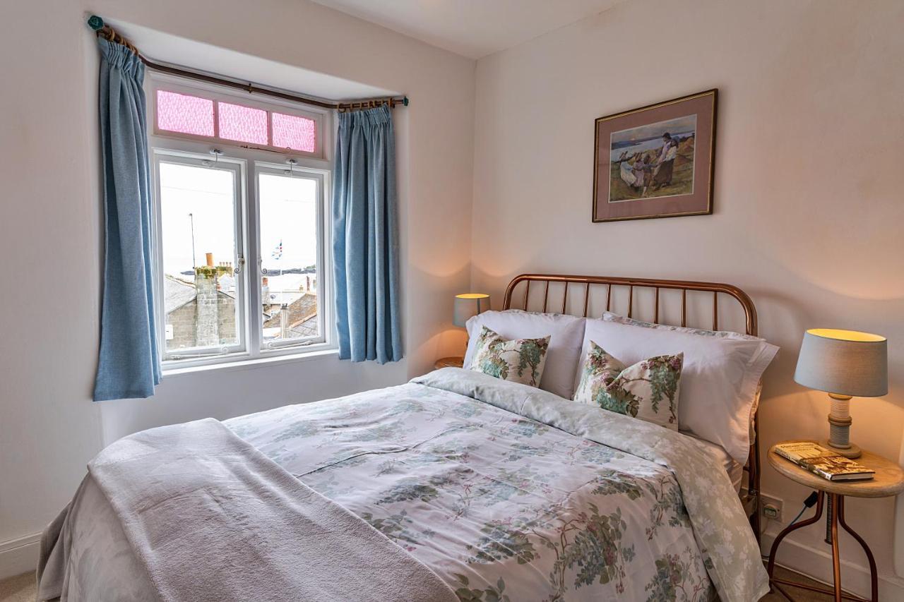 Finest Retreats - Cosy Mousehole Cottage With Sea Views Exterior photo