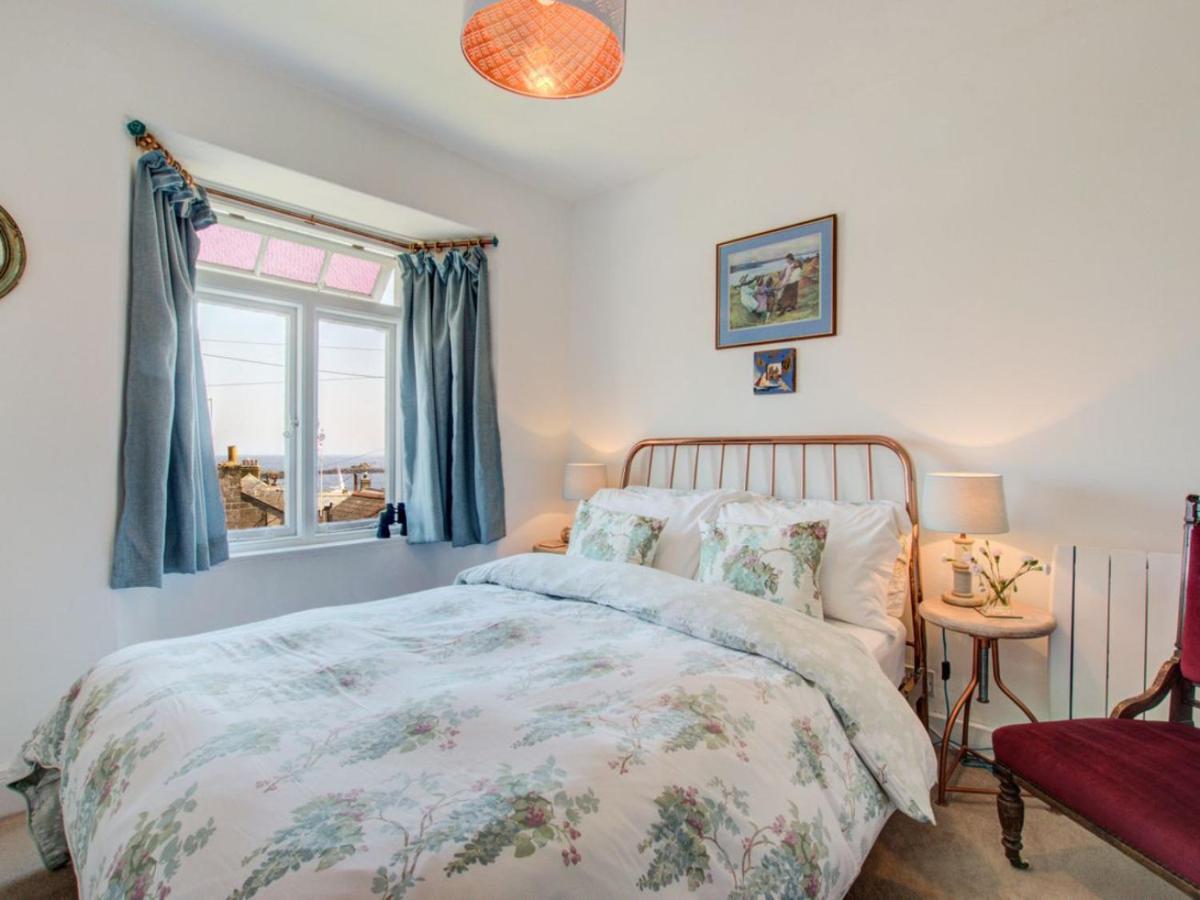 Finest Retreats - Cosy Mousehole Cottage With Sea Views Room photo